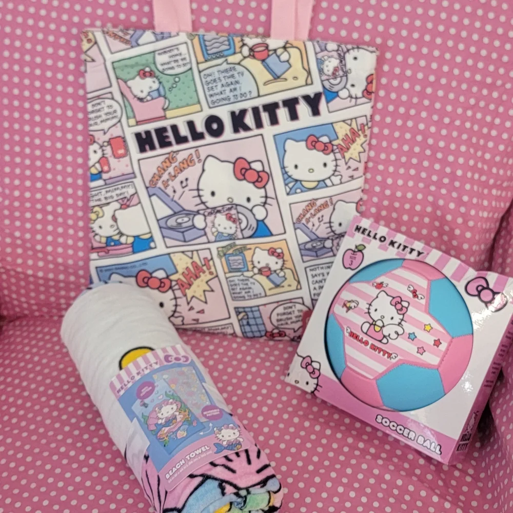 NWT HELLO KITTY Bundle - Picture 1 of 7